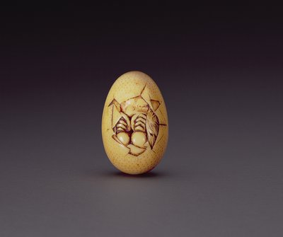 Netsuke raffigurante un pulcino che esce da un guscio, c.1760-80 da Ogasawara Issai